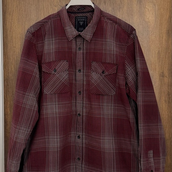 Guess men’s plaid Red and Black Checkered button up long sleeve Shirt, size L - Picture 1 of 15